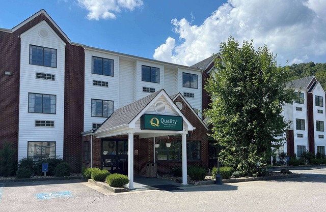 Quality Inn & Suites Prestonsburg next to Mountain Arts Center