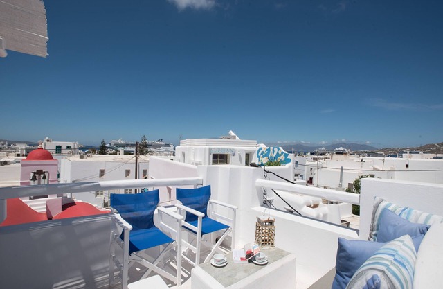 Queen Bed Deluxe Room in Mykonos Town