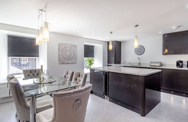 Queen Victoria Suite