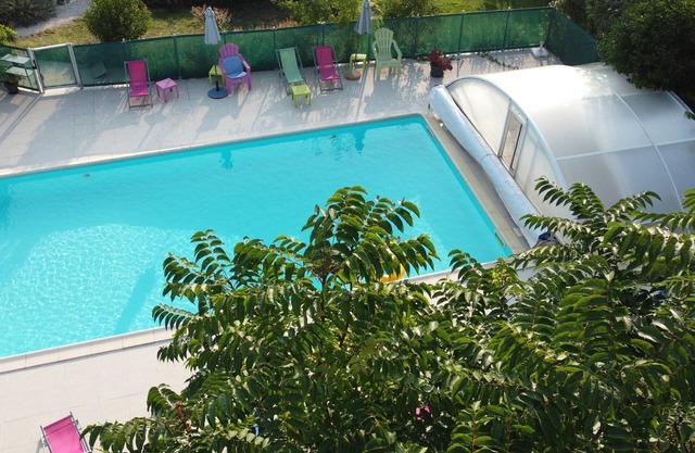 quercy stone guest rooms decorated with taste.