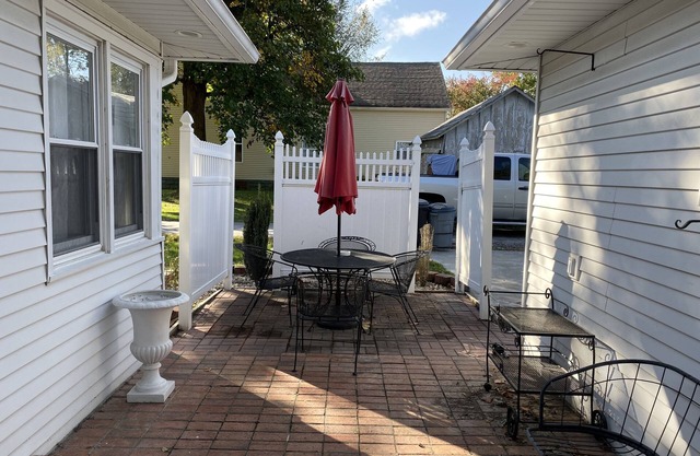 Quiet and comfortable home right in the heart of Pike County, Pittsfield IL