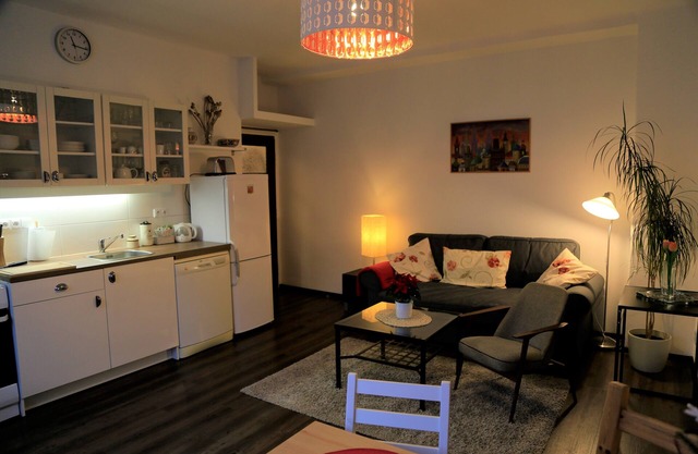 QUIET APARTMENT on PANKRAC, 10 min from Old town
