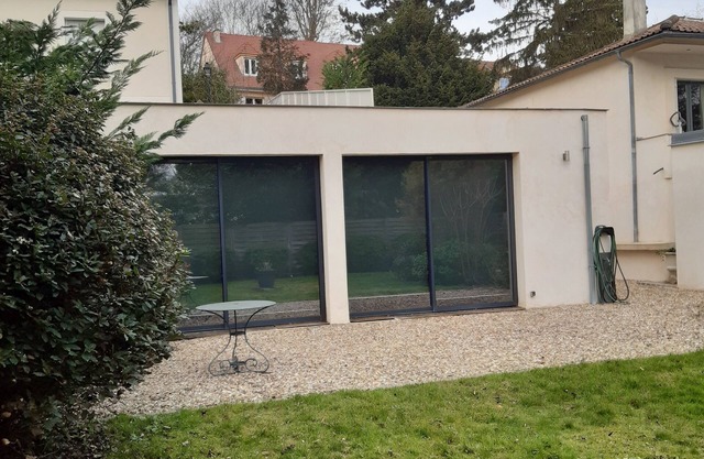 Quiet, bright, practical house with garden