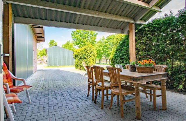Quiet country house with covered terrace