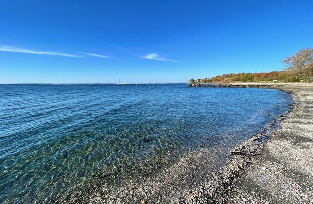 Quiet Cul-de-Sac Home Near Local Beach