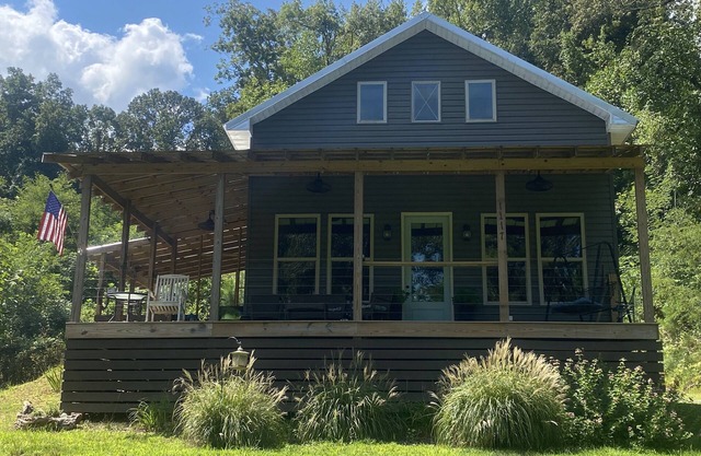 Quiet fishing cottage at Lake Guntersville