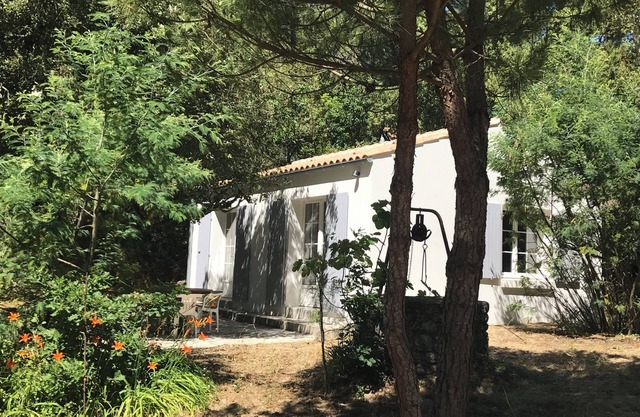 Quiet house with access to the beach in 3 minutes walk by the forest