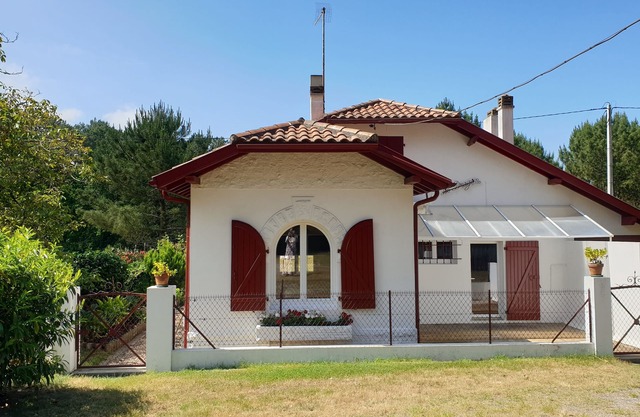 QUIET LANDAISE HOUSE ON THE EDGE OF A 3-STAR FOREST