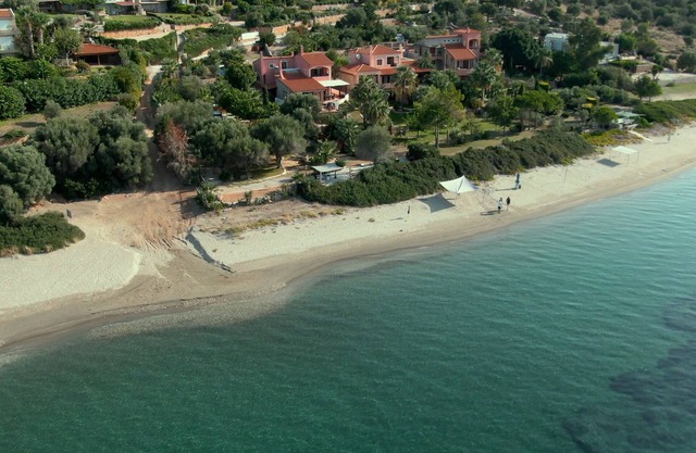 Quiet Location with Direct Beach access from our Garden! Perfect for families.