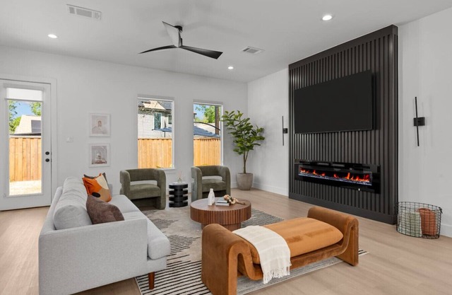 Quiet Luxe Stay I Galleria I Heights I Memorial I Downtown