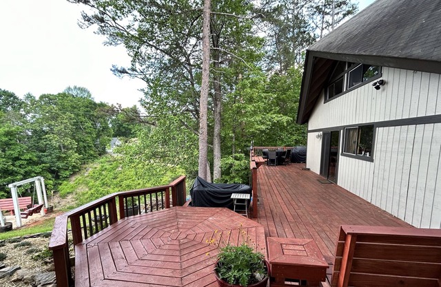 Quiet Place Family Fun Lake Cabin