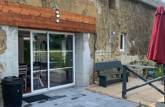 Quiet renoved house for 6 in Saint-Come-du-Mont