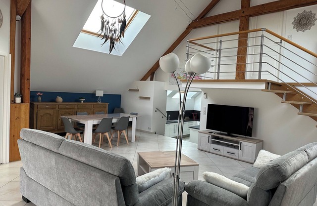 Quiet, spacious, bright apartment in a pretty village 5 kms from Beaune