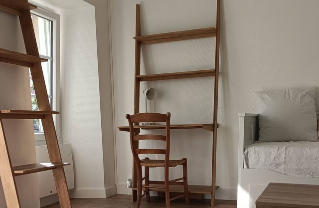 Quiet studio near downtown La Rochelle