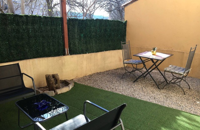 quiet studio with 20m2 terrace