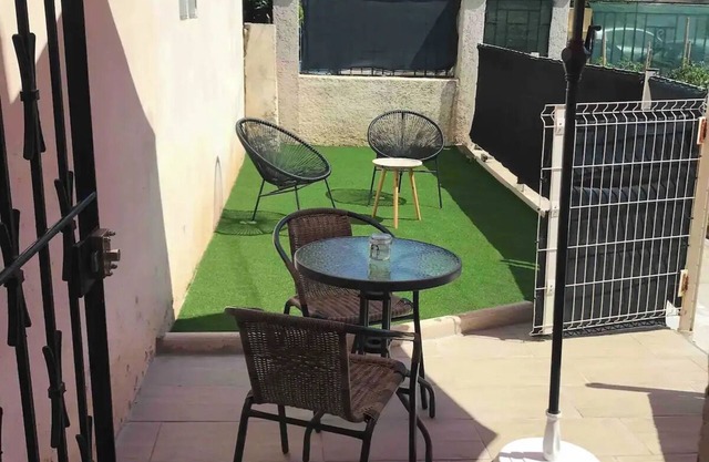 Quiet studio with garden