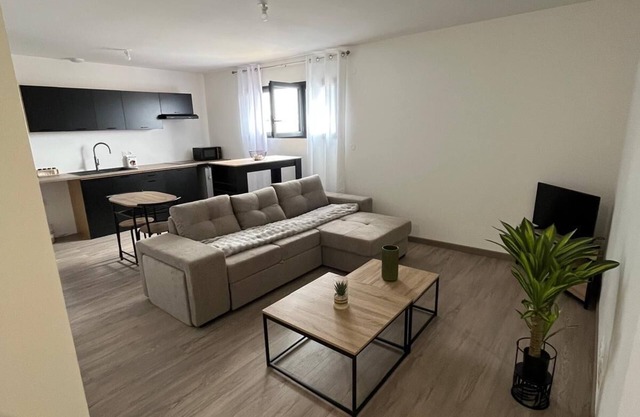 Quiet T2 apartment 3 minutes from shops - Near Perpignan & beaches