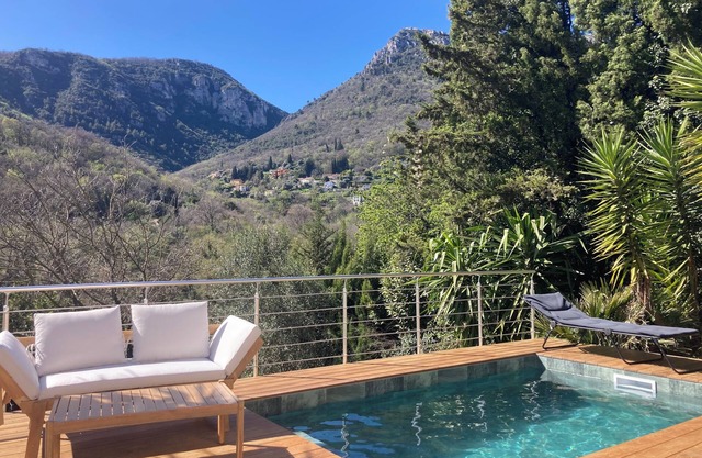 QUIET VILLA BETWEEN SEA AND MOUNTAINS