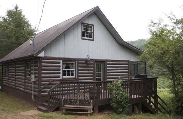 Rabbit Creek Hideaway Secluded less then 2.5 miles from town!