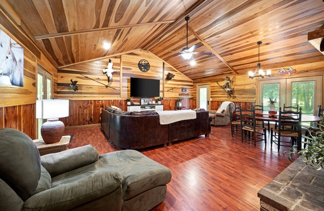 Raccoon Retreat with October Discounts!