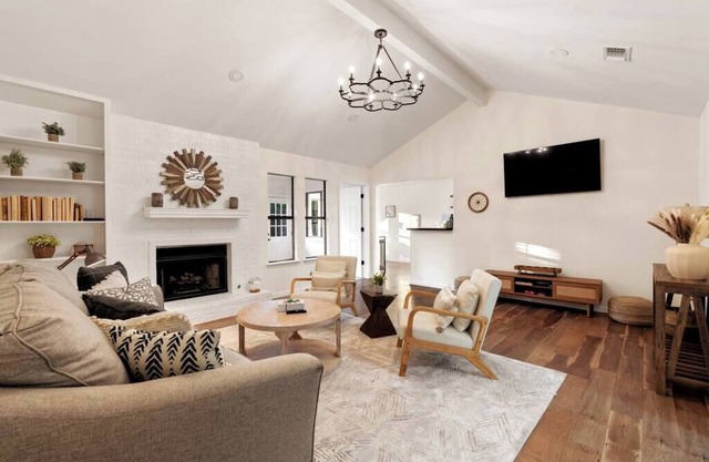 Radiant & Refined | Stylish 4BR Home in Round Rock