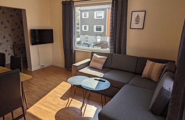 Railside Track Apartment (OJ1-2)