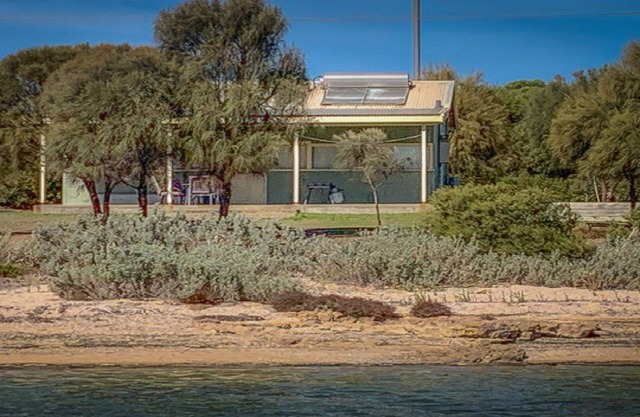 Railway Shack 2 - Beachfront Location at a Budget Price.