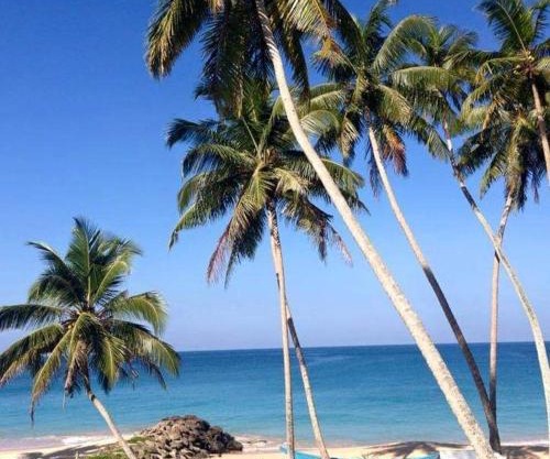 Rainbow Beach Hotel