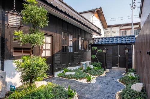 Rampai-Pailyn House
