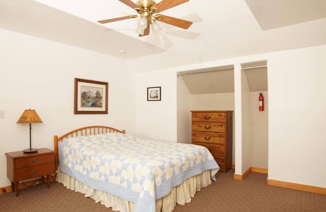Ranchette Ponderosa - The Nebo #3 at Wind Walker Homestead, Sleeps 4