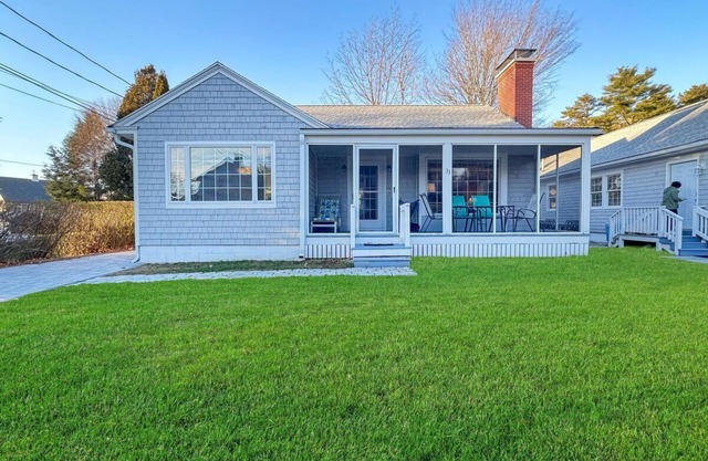 Raven's Nest: Charming 2 BR home in the heart of Ogunquit - perfect for families or small groups