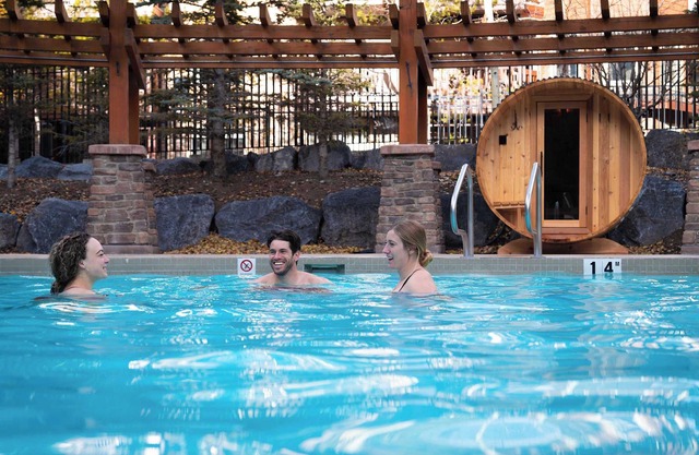 Raven Suite at Stoneridge w/Sauna, Pool & Hot Tub