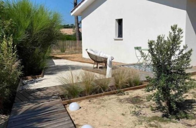 Ravissant Studio Confort à Proximité de Locéan