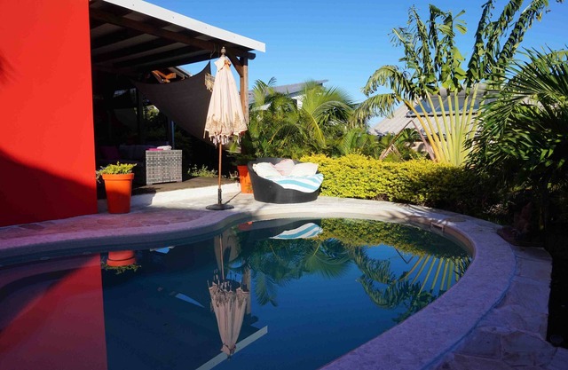 Recent pool villa 3 minutes away from the lagoon