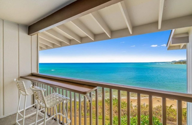 Recently Fully Renovated-Oceanfront, Top floor, Million Dollar View, Sleeps - 2