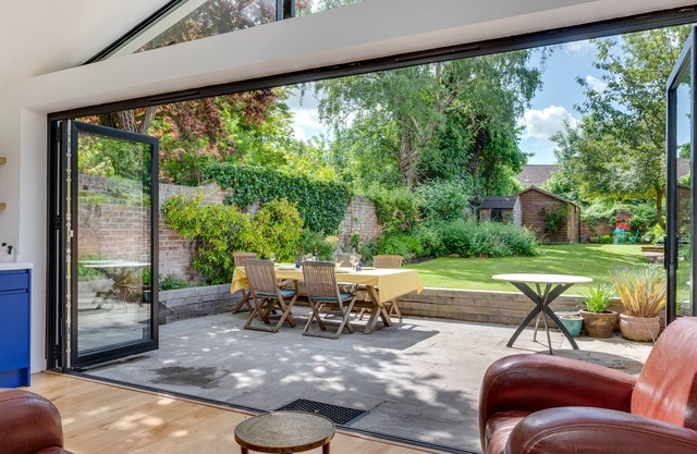 Red Doors - Five Bedroom House, Sleeps 9