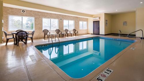Red Lion Inn & Suites Blue Springs