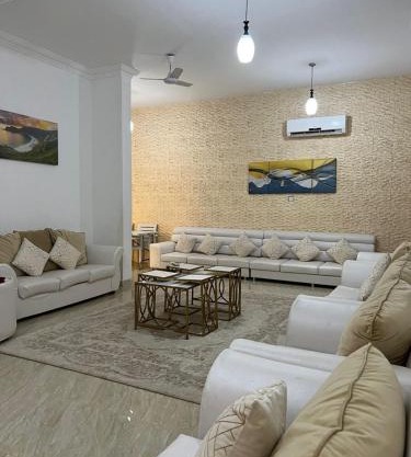 RED - Mirbat Villa
