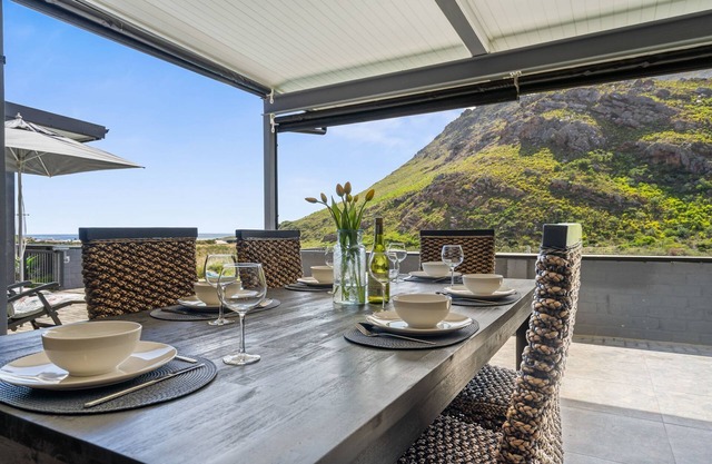 Red River Valley - Three Bedroom House, Sleeps 6