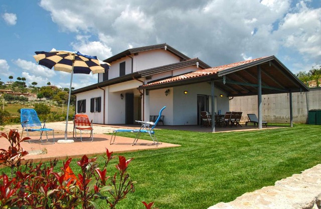 RED ROSES appartamento al piano terra in villa