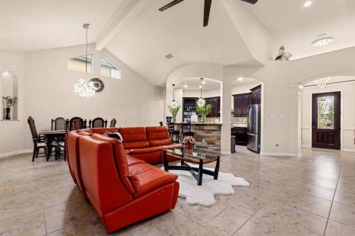 Reduced! Randolph Central, 1-story, Chef Kitchen