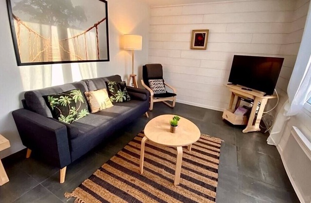 Ref 4C: Magnificent modern house in the center of Carcans