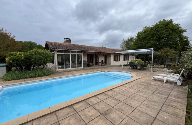 Ref 707 - Pleasant villa with swimming pool in a quiet area