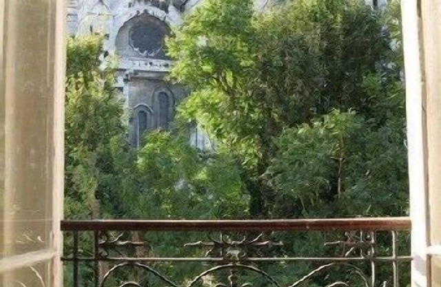 Refined Apartment With Incredible View On Sacré Coeur Basilic And Paris Roofs