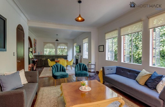 Refurbished Mansion with Garden & Patio in Las Lomas - Monte Blanco