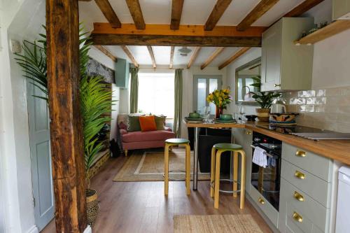 RefurbishedCottage-Sleeps4-PetFriendly-Garden
