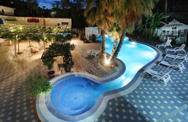 Regent Beach Hotel & Apartments