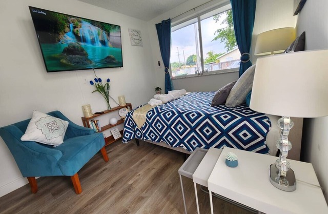 Relax 521- At the Side, cozy studio at the heart of Miami