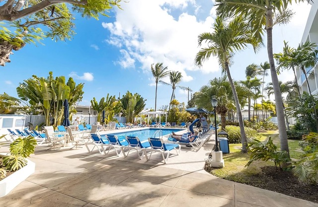 Relax and Recharge! 3 Relaxing Rooms w/Balcony | Outdoor Pool