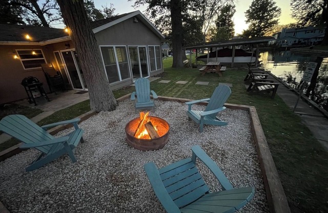 Relax Inn - Waterfront Luxury Island Cottage